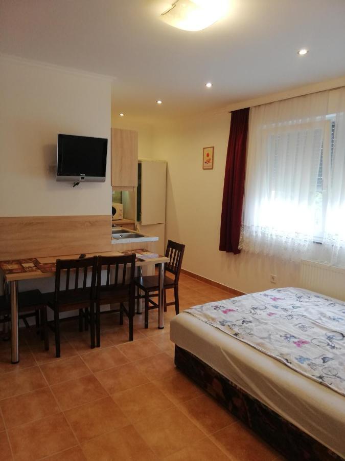 Zoe Apartman Siofok Luaran gambar