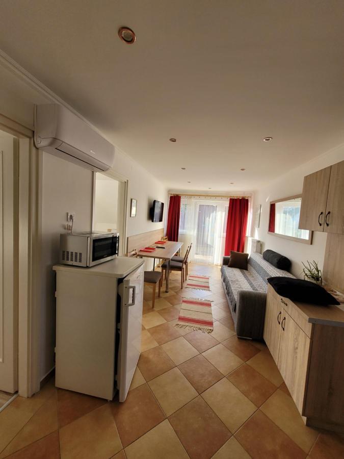 Zoe Apartman Siofok Luaran gambar