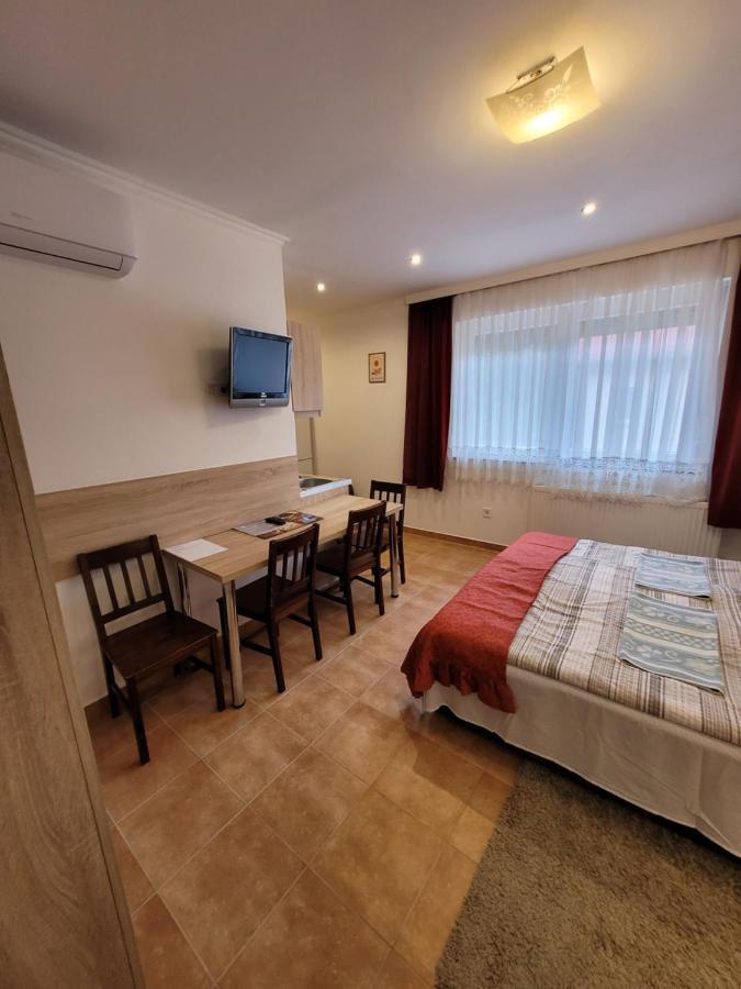 Zoe Apartman Siofok Luaran gambar