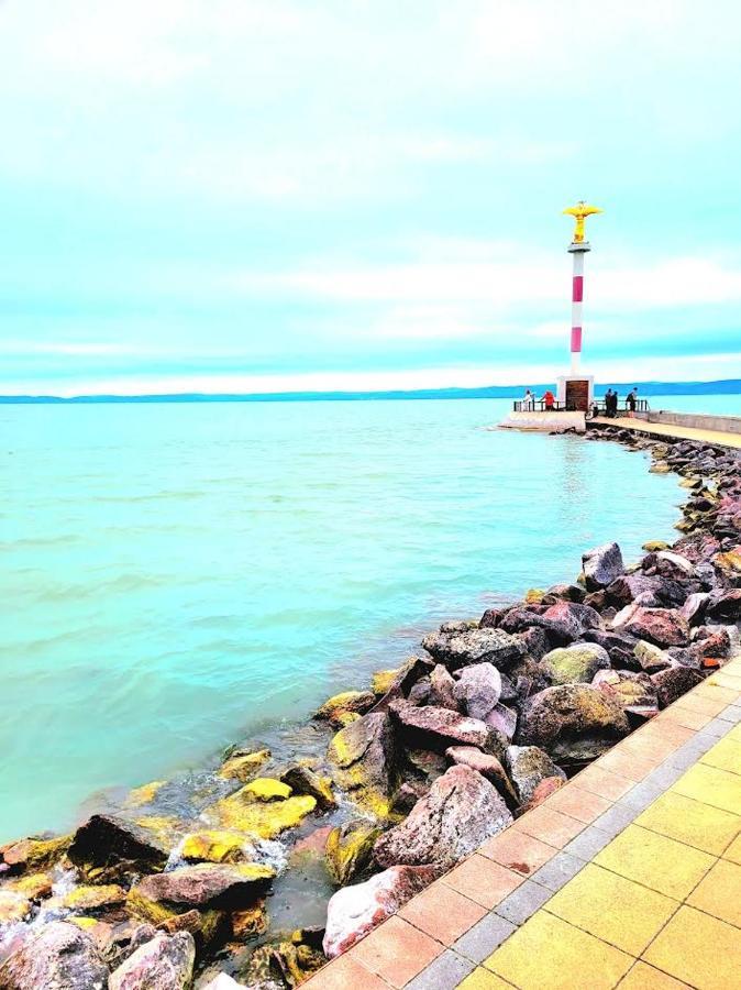 Zoe Apartman Siofok Luaran gambar